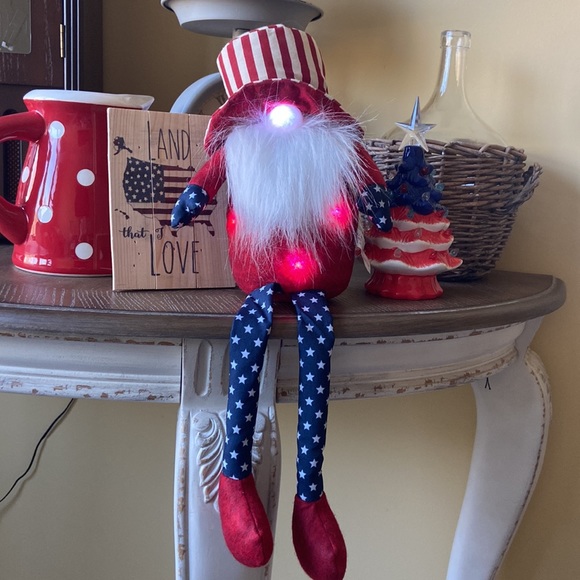 NEW!  Lighted Uncle Sam American Patriotic Stars & Stripes Flag Garden Gnome - Picture 5 of 8